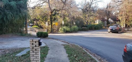 214 Appian Way, Dallas, TX 75216-1018