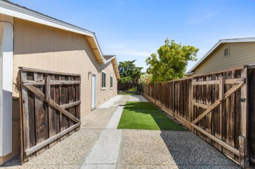 38192 Columbine Pl, Newark, CA 94560-4625