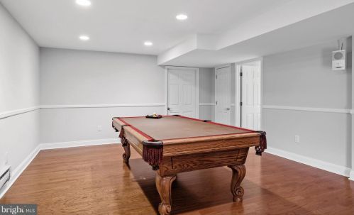 3 Kings Ln, Tavistock NJ 08033-1230 exterior