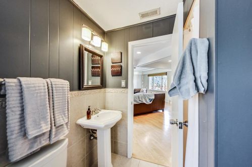 51 Harris Ave, Willowbrook IL  60514-1405 exterior