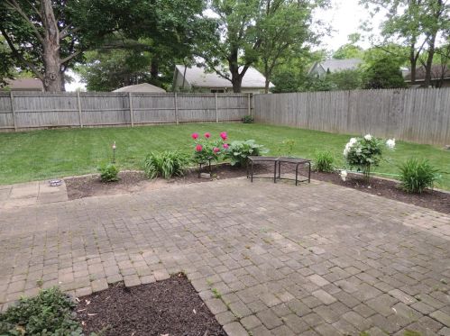 1305 Wood St, Valpo IN 46383-5140 exterior