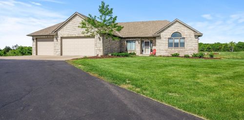 23870 Itasca Ave, Columbus, MN 55025