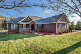 1994 River Chase Dr, Eden, NC 27288-9408