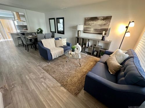 888 Cherrywood Way, El Cajon, CA 92021-5511