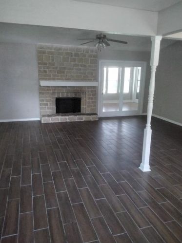 1421 Crockett St, Garland TX  75042-5008 exterior