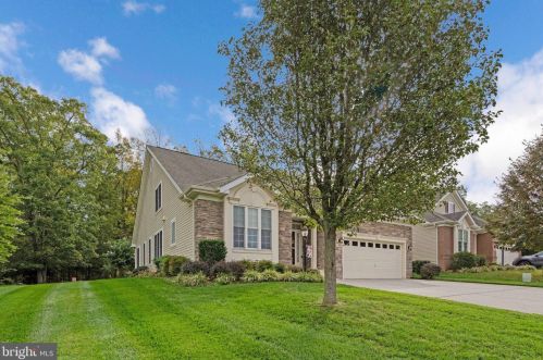 5989 Upland Meadow Ct, Gainesville, VA 20155-6696