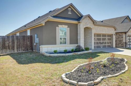 31443 Kingsway Rd, Georgetown, TX 78628-1276