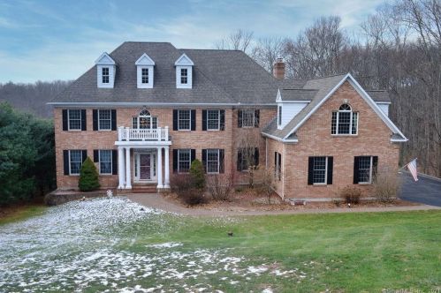 19 Pheasant Xing, Glastonbury, CT 06033-2832