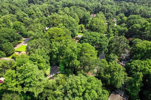 1711 Bridgeport Dr, Atlanta GA  30329-2531 exterior