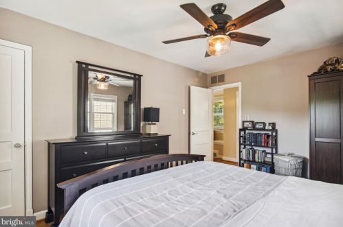 10130 Brookmoor Dr, Silver Spring MD 20901-2712 exterior