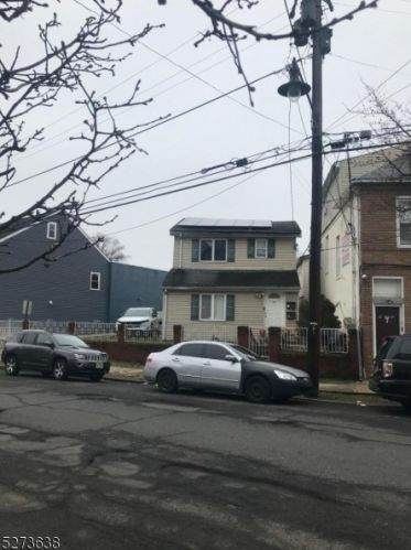 830 River St, Paterson, NJ 07524-1317