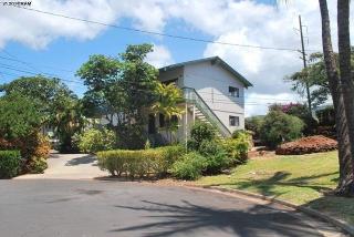 1276 Nahale Pl, Lahaina, HI 96761-1724