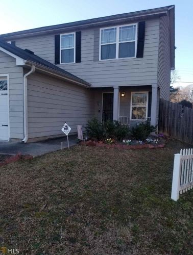 4367 Rocky View Dr, Forest Park, GA 30297-1579