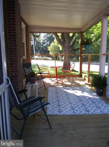 220 Terrace Ave, Ephrata PA  17522-2064 exterior