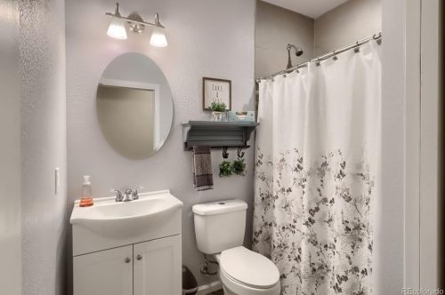 26901 Roxbury Pl, Denver CO  80016-7528 exterior