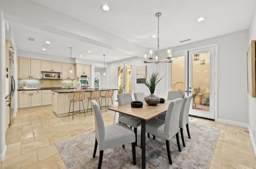 108 Spanish Lace, Irvine CA  92620-3424 exterior