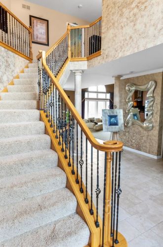 3220 Mistflower Ln, Naperville, IL 60564-4222