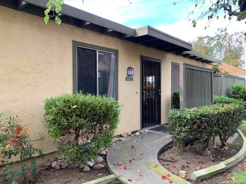 10513 Caminito Obra, San Diego, CA 92126-2815