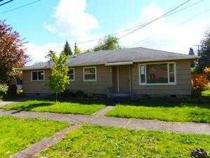 735 4 St, Springfield OR  97477-3939 exterior