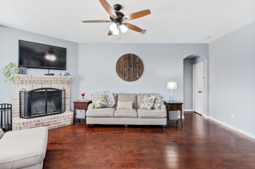 6901 Big Wichita Dr, Fort Worth TX  76179-2205 exterior