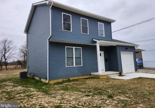 7 Lehigh Ave, Gloucester, NJ 08030-1304