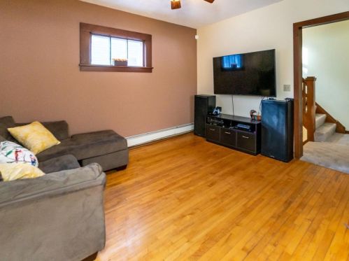 737 Desoto St, Saint Paul MN  55130-4215 exterior