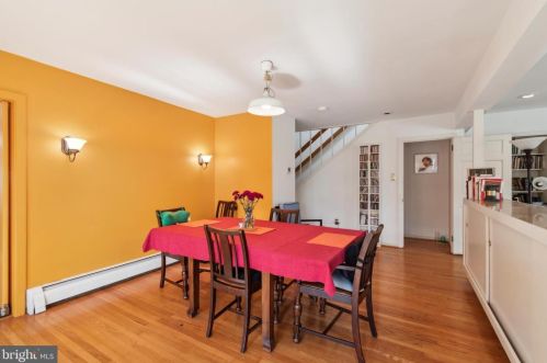 151 Gravers Ln, Philadelphia PA 19118-2806 exterior