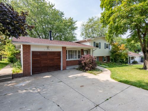 2602 Roberts Ave, Waukegan, IL 60087-3515