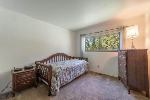 10132 Jeffery Pine Rd, Truckee CA  96161-8104 exterior