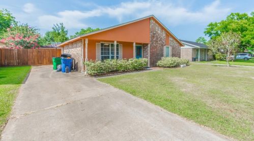 252 Bastrop St, Angleton, TX 77515-4106