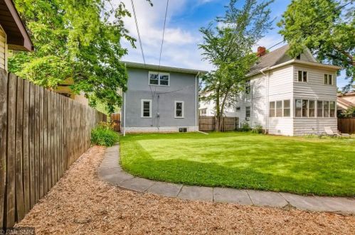 1072 Charles Ave, Saint Paul MN  55104-2617 exterior