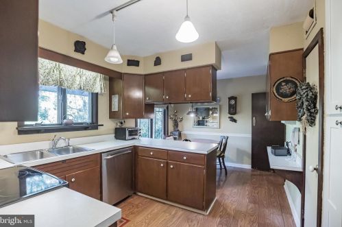 221 Elm Ave, Tavistock NJ 08033-2538 exterior