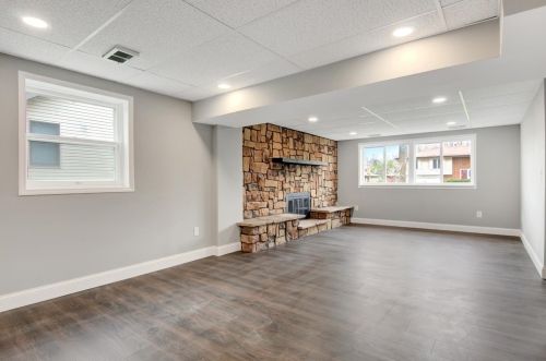 2225 Coldspring Rd, Crown Point IN  46307-9335 exterior