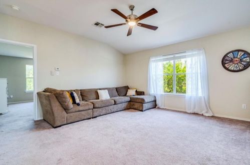 132 Trinity Dr, Uhland TX 78640-4330 exterior