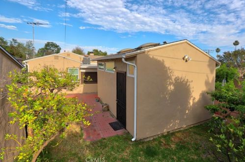 1205 Cleveland Rd, Glendale CA  91202-2602 exterior
