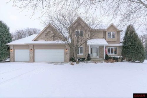 161 Fairway Dr, Mankato, MN 56001-3139