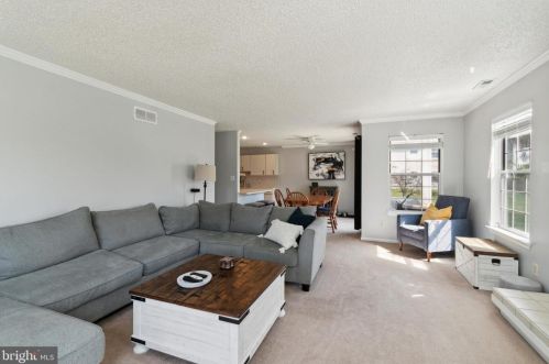 1213 Eagles Chase Dr, Trenton NJ  08648-2540 exterior