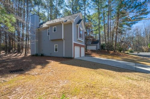 4006 Bent Willow Ln, Holly Springs, GA 30189-1510
