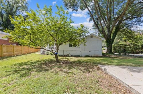 1061 Pinehurst Dr, Smyrna GA  30080-4356 exterior