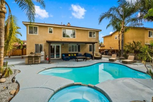 4222 Pondhill Ct, Riverside CA  92505-3464 exterior