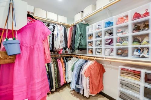 5707 Fairlane Dr, Austin TX  78757-4412 exterior