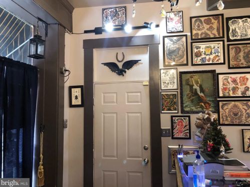 23 Walnut St, Lancaster PA  17602-2451 exterior