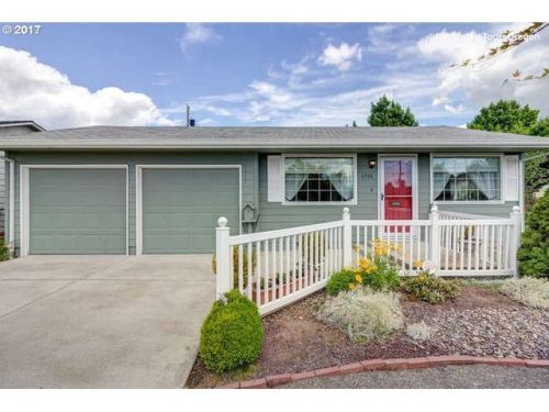 1516 Thompson Rd, Woodburn, OR 97071-2404