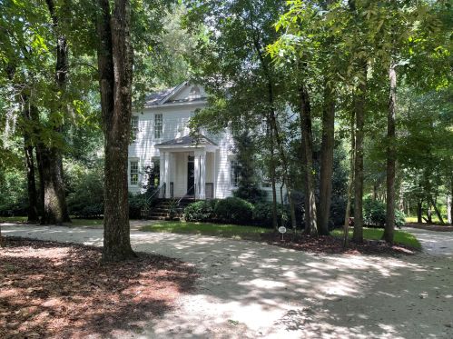 268 Birchwood Dr, Kingstree, SC 29556-6115