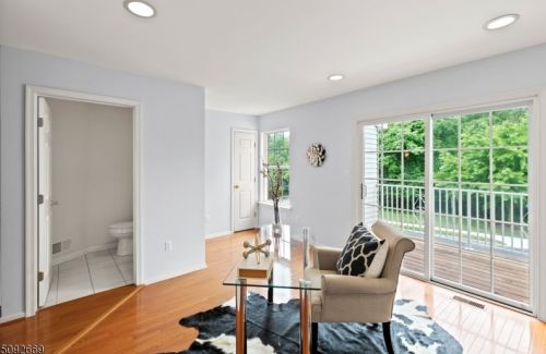 5 Garfield Way, Princeton NJ  08540-1669 exterior