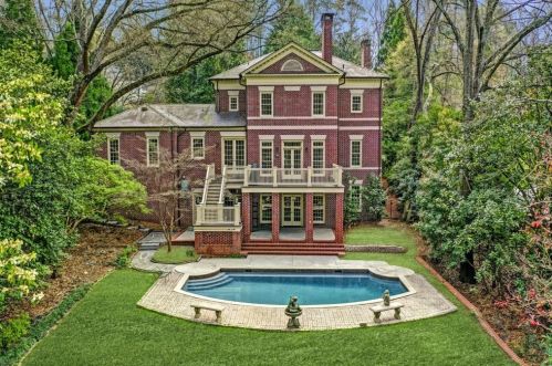 2938 Habersham Way, Atlanta GA  30305-2800 exterior