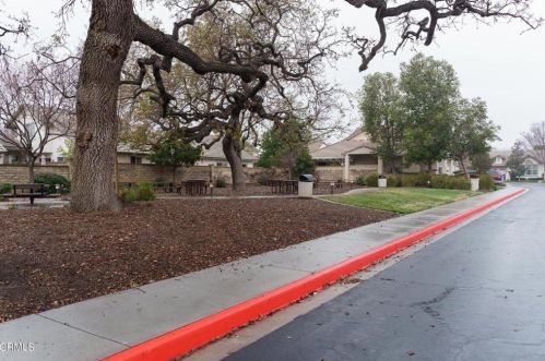 2010 Freesia Ave, Simi Valley CA  93063-3534 exterior