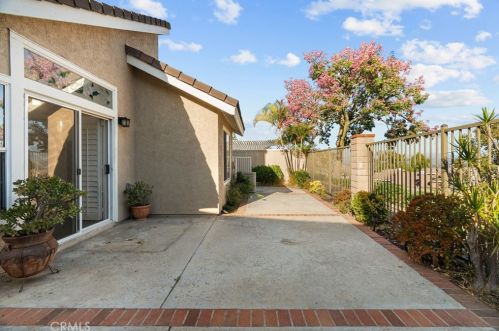 6205 Garnet Cir, Anaheim CA  92807-4857 exterior