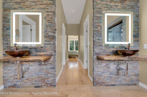 139 Cold Indian Spg Rd, Tinton Falls NJ 07712-3247 exterior