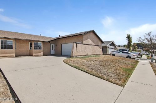 2058 Marter Ave, Simi Valley, CA 93065-2432